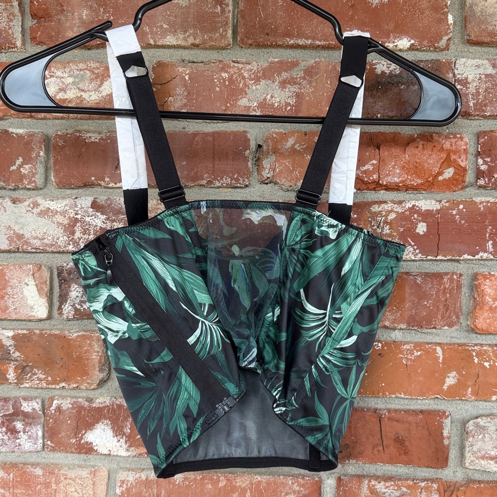 Victoria Secret Tropical Leaf Print Bustier Top size 32D and 34 DD available - Picture 4 of 10